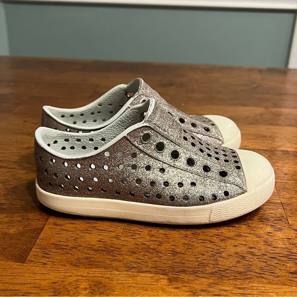 Native Jefferson Bling Metal Bling glitter shoes sandals size 7